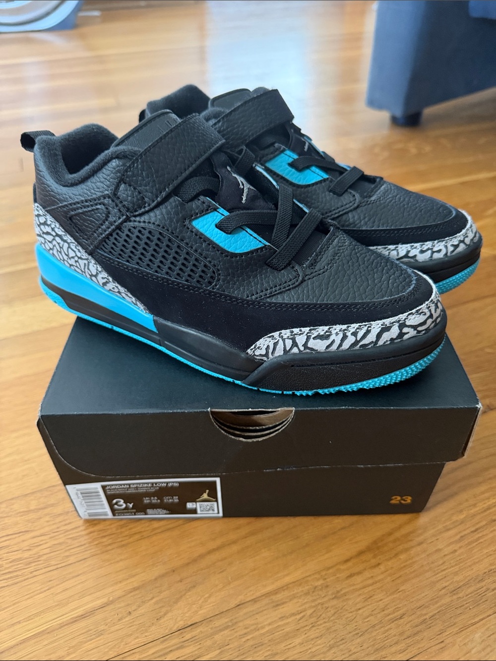 Jordan Kids Black & Turquoise Hook-and-Loop Sneakers with Elephant Print